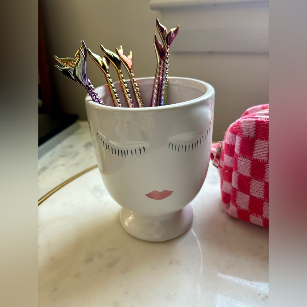 Mermaid Makeup Brush Set with Ceramic Cup & Gingham Cosmetic Bag - Picture 4 of 6